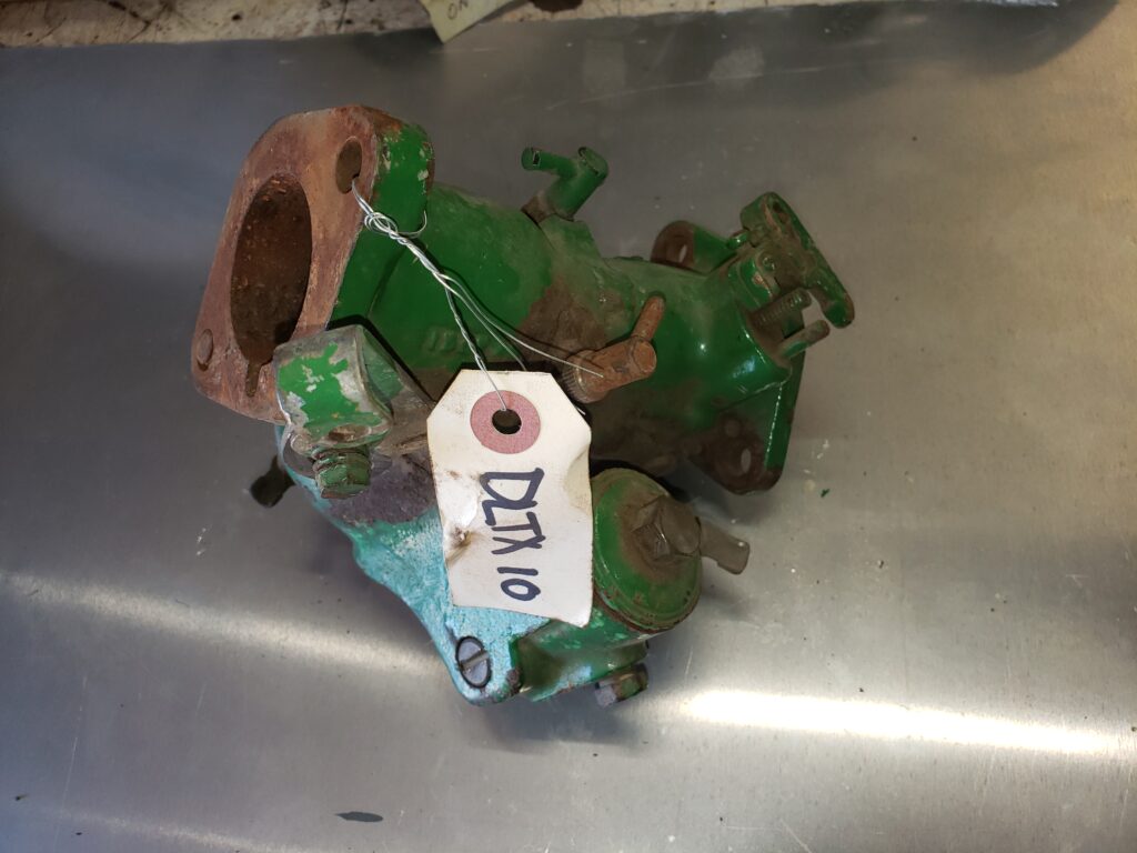 DLTX 10 CARBURETOR AB237R shumakertractor