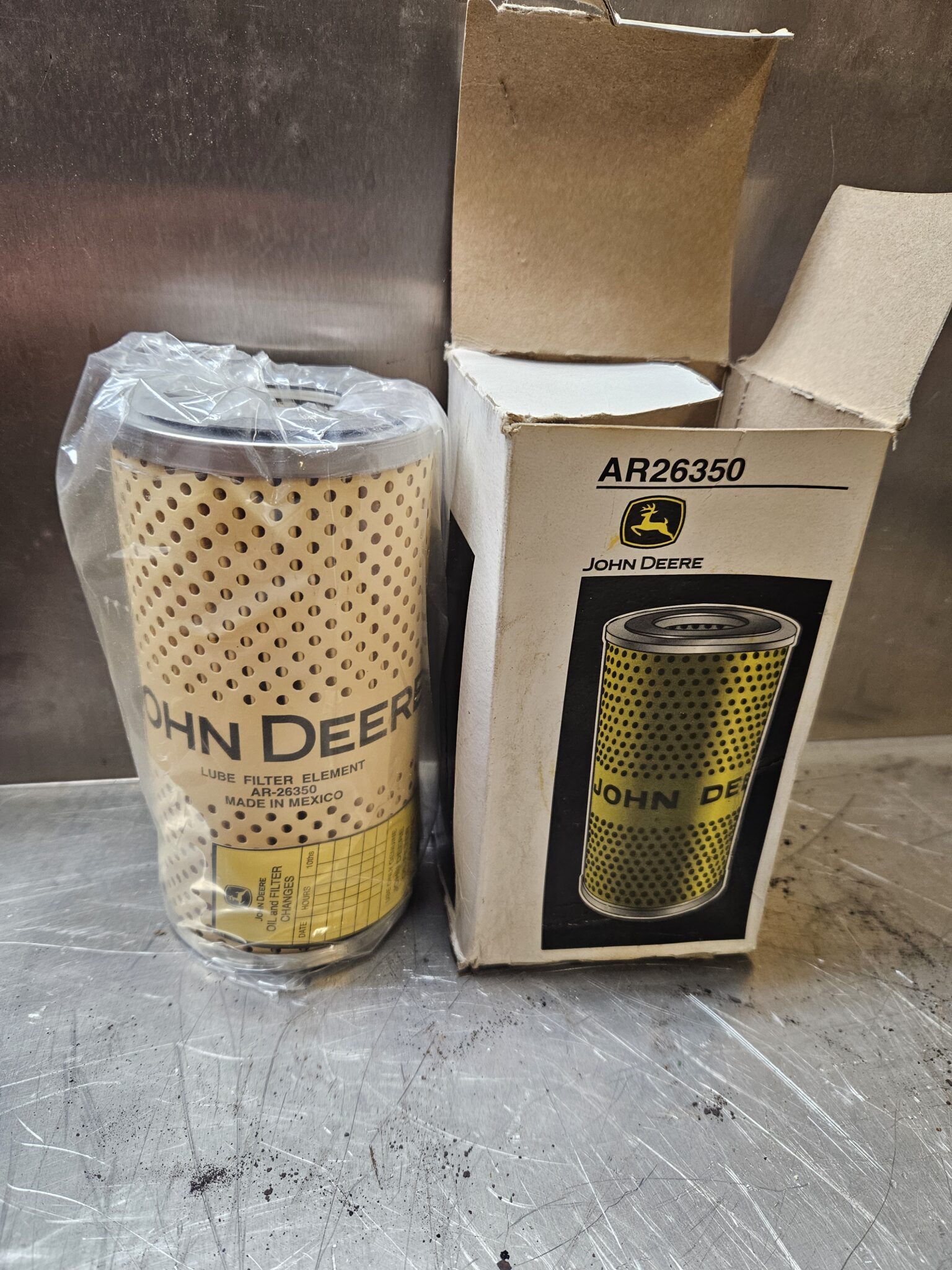 AR26350 OIL FILTER AR26350 Shumaker Tractor