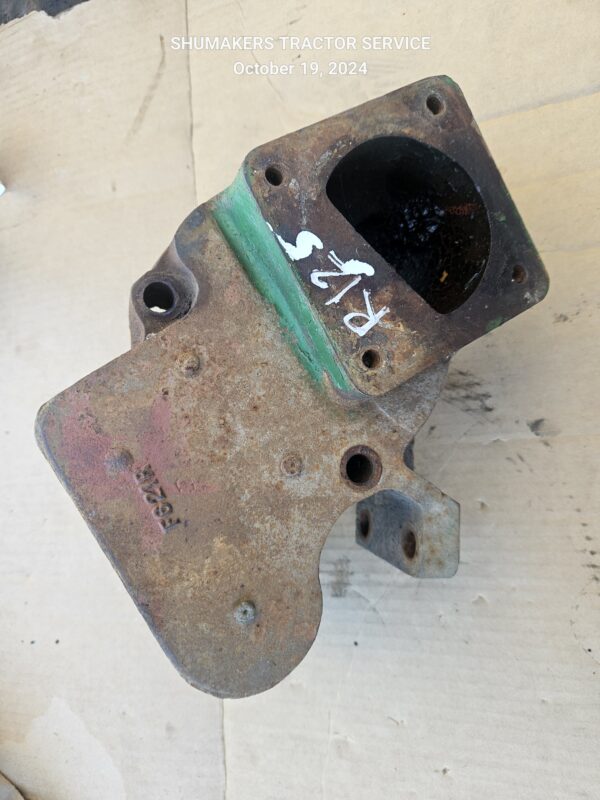 F621R G AIR CLEANER BRACKET