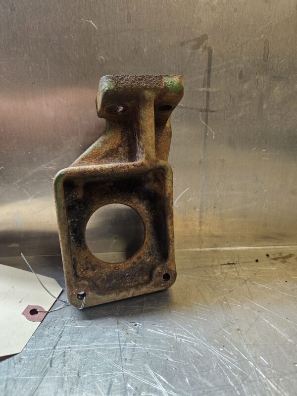 B3299R 50 520 MUFFLER SUPPORT - Image 2