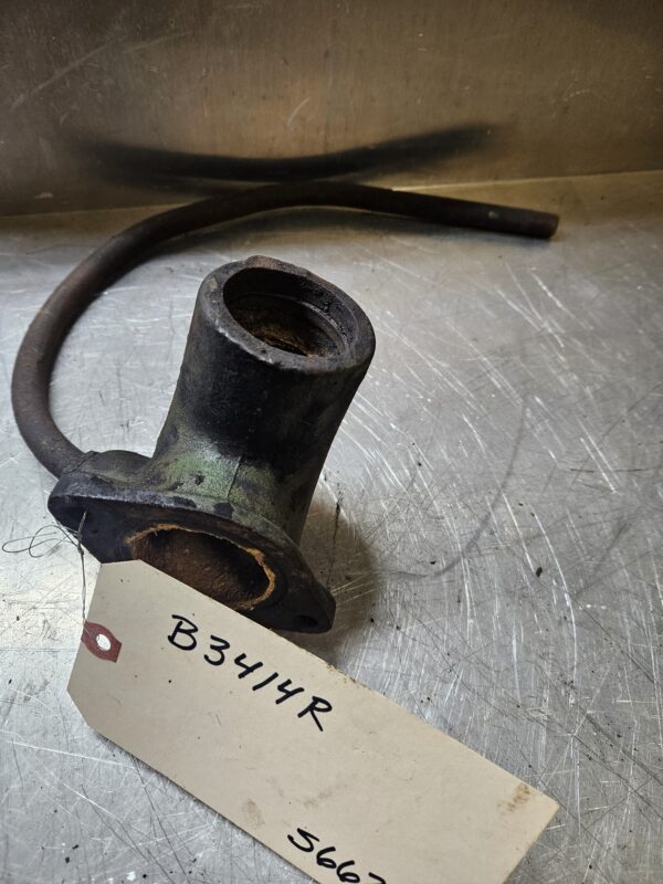 B3414R W/ PIPE 50 520 530 THERMOSTAT HOUSING