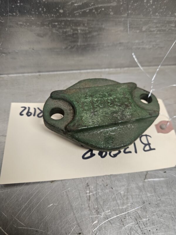 B1389R STEERING WORM CAP