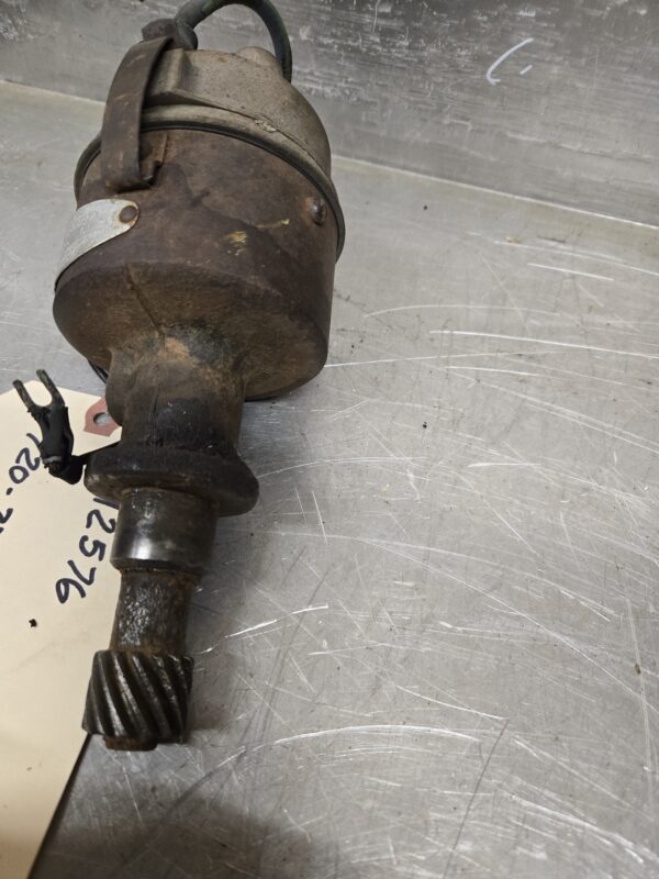 AR21542R 720 730 GAS DISTRIBUTOR CORE - Image 4