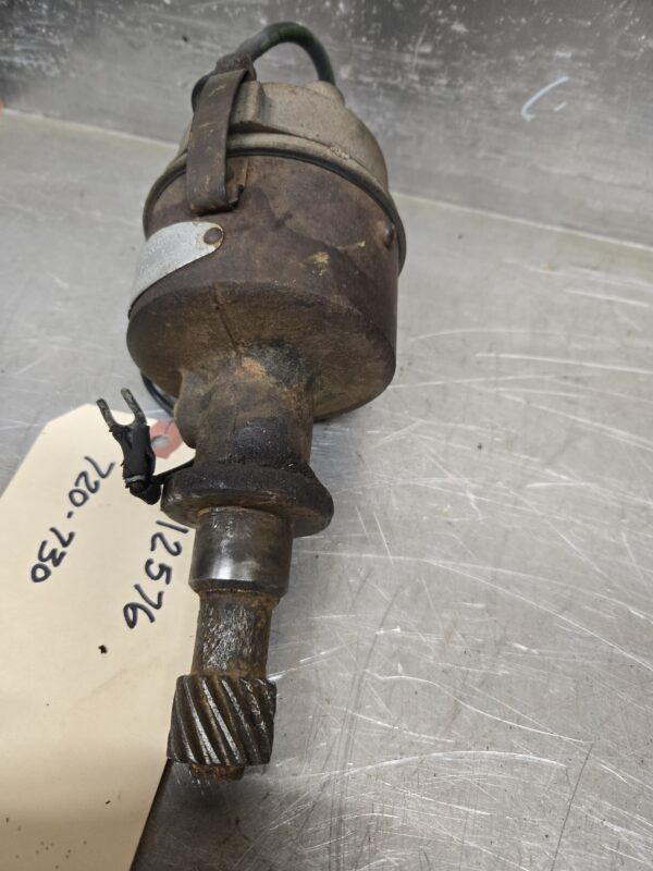 AR21542R 720 730 GAS DISTRIBUTOR CORE - Image 5