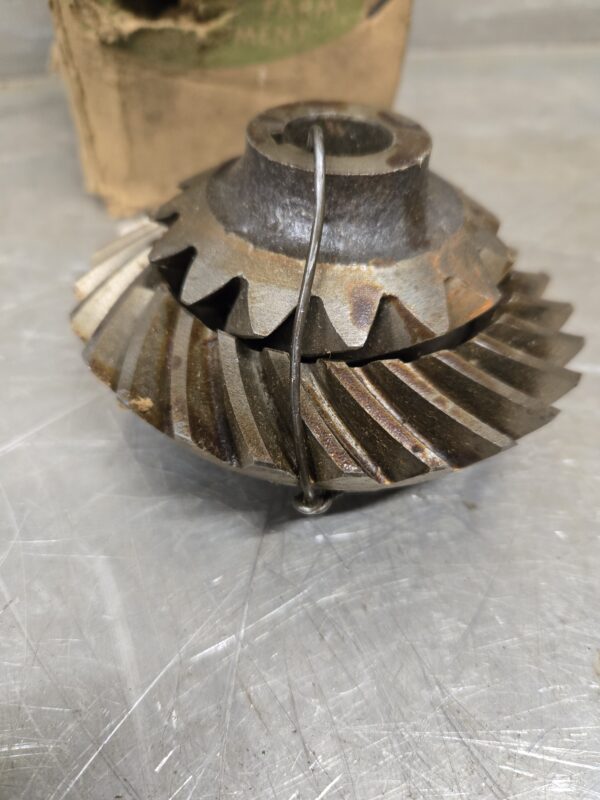 NOS LATE B/50 FAN GOV GEAR SET AB3706R B289R B2637R - Image 2