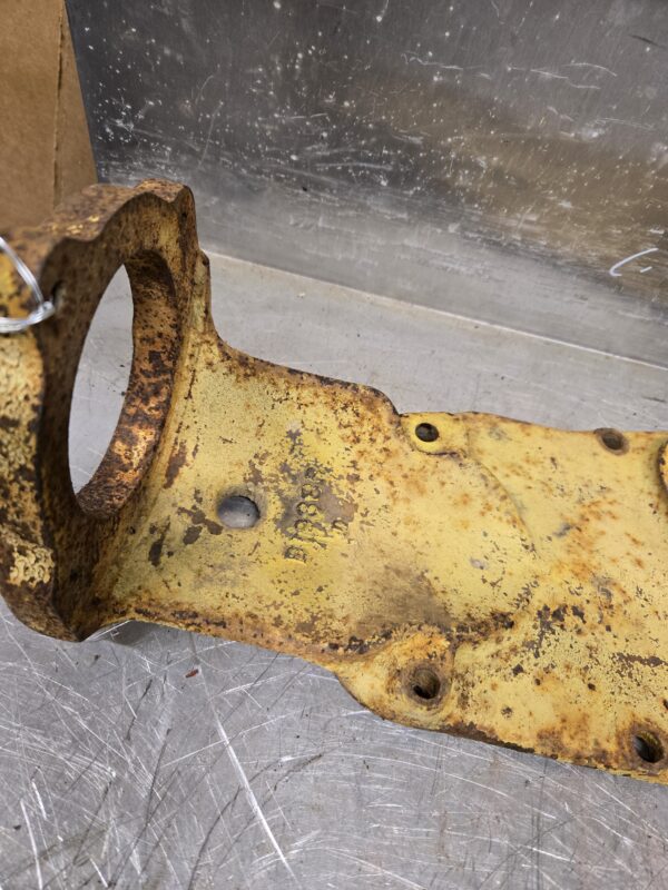 B1938R B ELECTRIC START BRACKET - Image 2