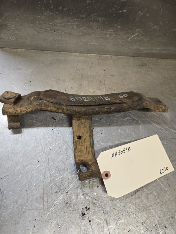 AA5059R 60 620 REAR TANK SUPPORT