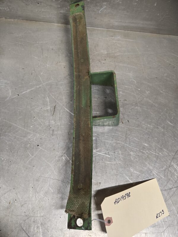 AD1959R D REAR TANK SUPPORT