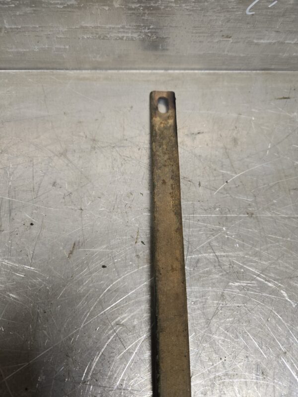 F2398R 720 730 FUEL TANK STRAP REAR SUPPORT - Image 3