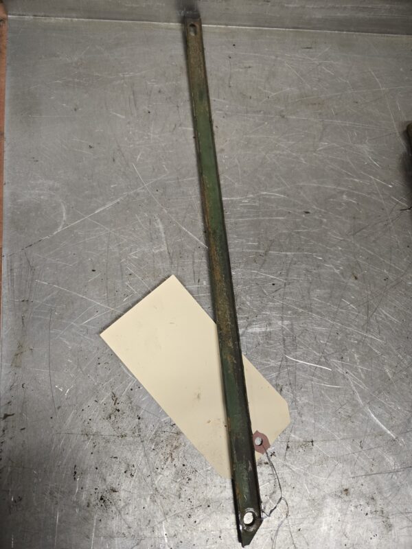 F2398R 720 730 FUEL TANK STRAP REAR SUPPORT - Image 4