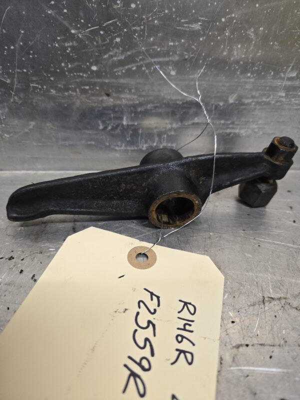 R146R F2559R TAPPET LEVER W/ ADJ. SCREW